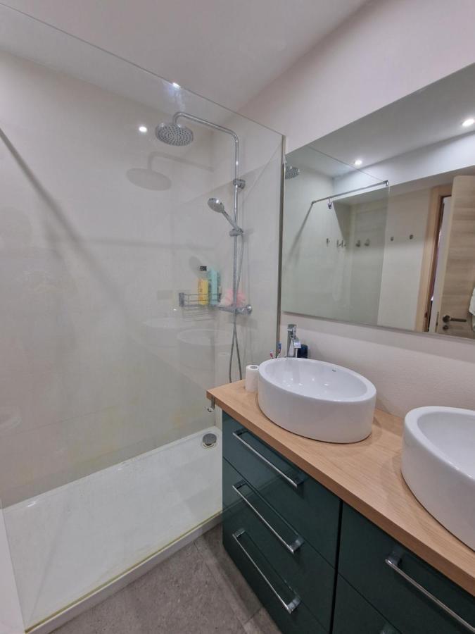 Private Room In The Center Of 에스테포나 외부 사진